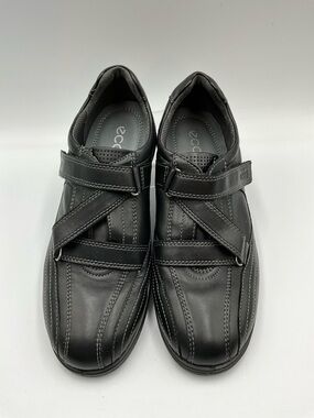 Ecco Shoes size 7.5 (38) Black Leather Hook-and-Loop Slip-Ons